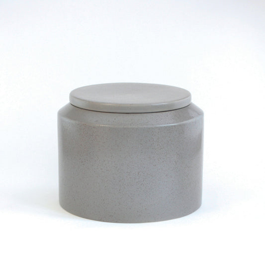 Ads-Ibsen15-Jar with lid - Light Gray with burnt Dots